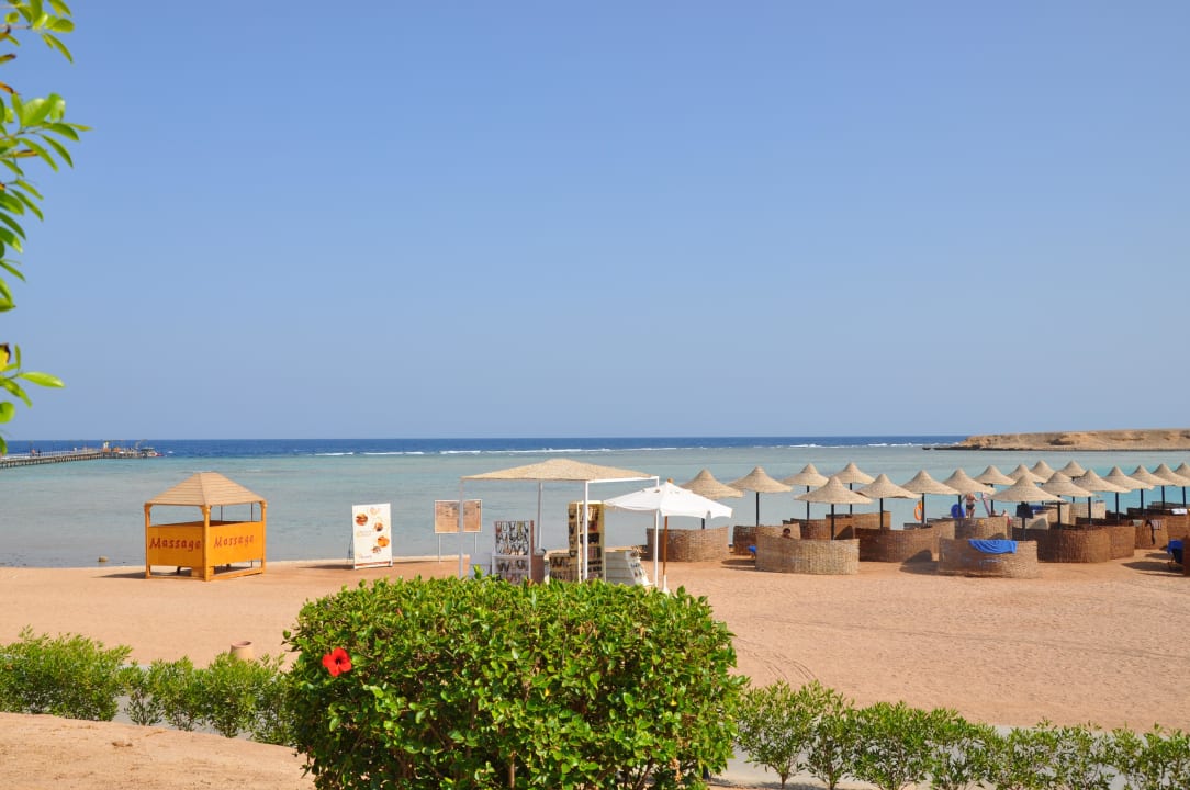 Schöner Strand mit Lagune TUI MAGIC LIFE Kalawy