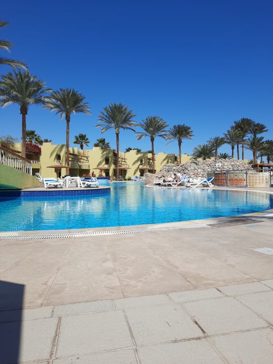 Pool Palm Beach Resort