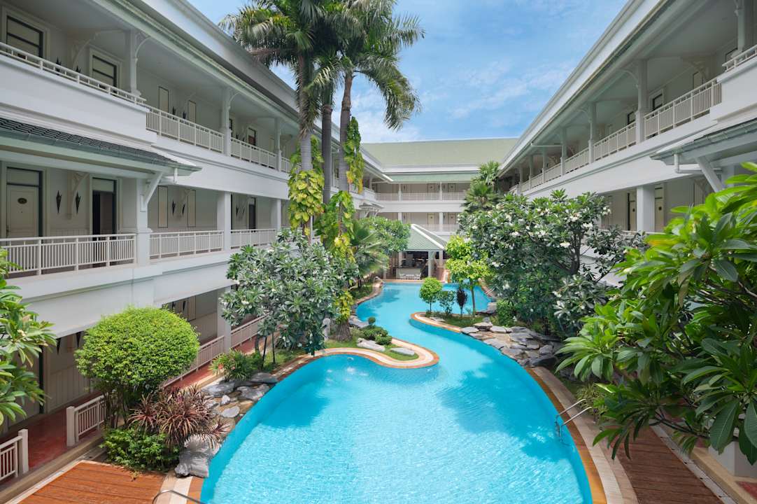 Pool Kalanan Riverside Resort