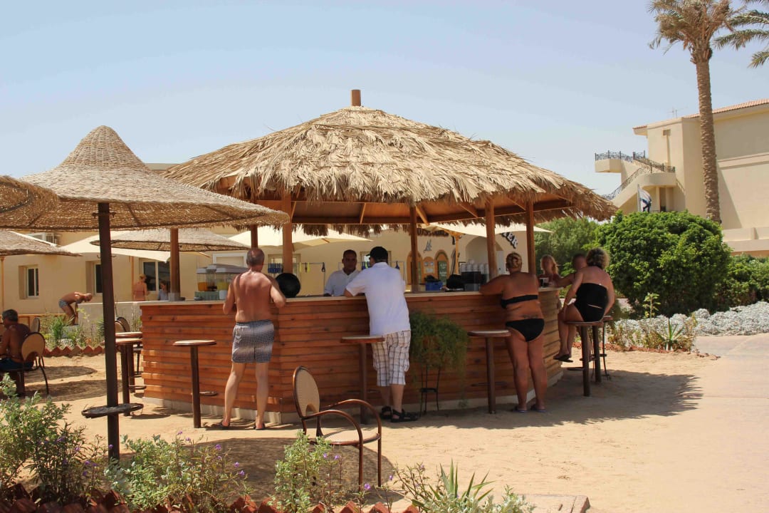 Sicht auf die Strandbar Cleopatra Luxury Beach Resort Makadi Bay - Adults only