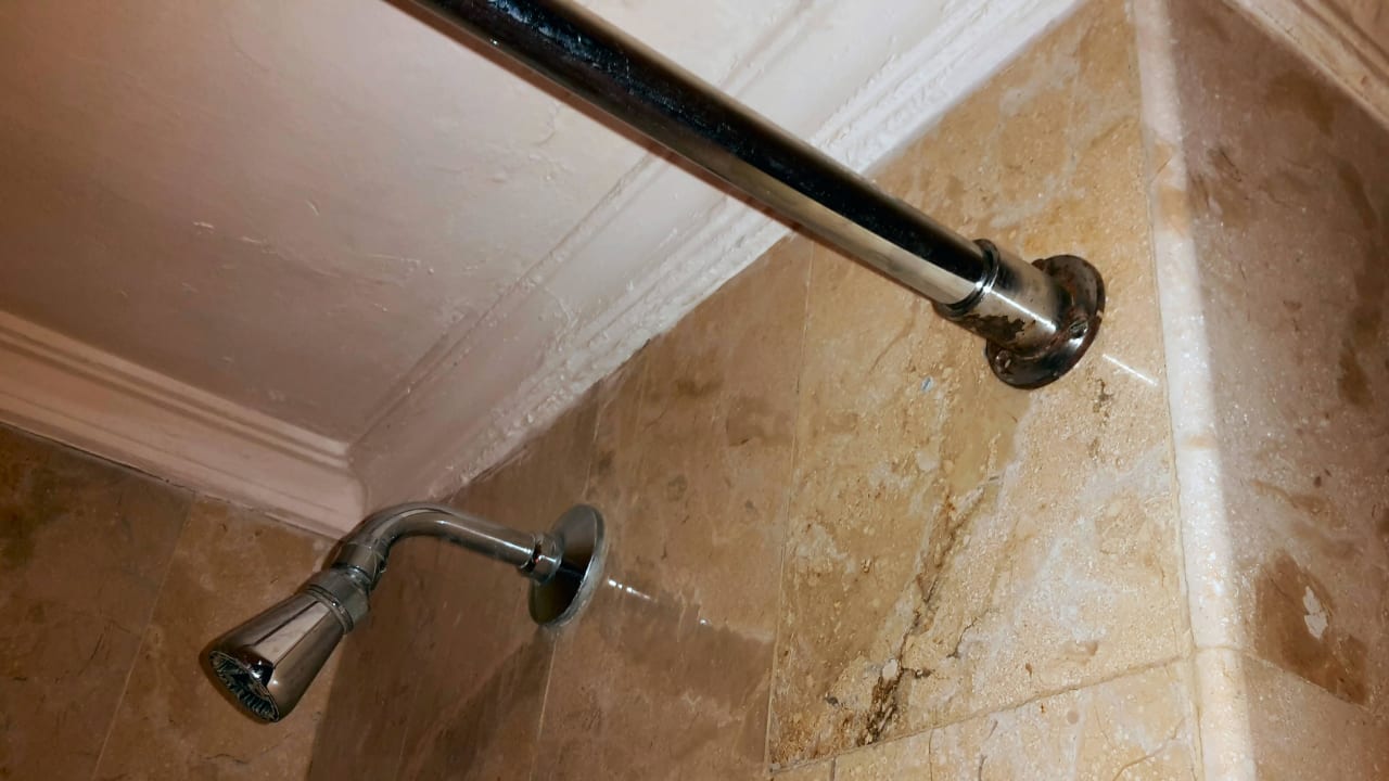 Dusche Kimaya Sudirman Yogyakarta by Harris