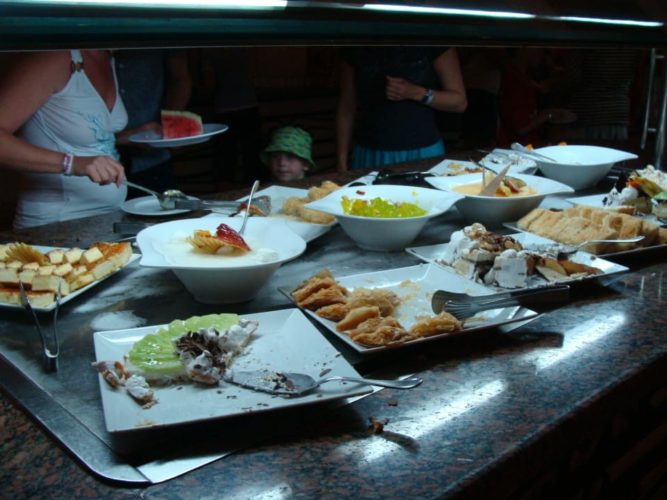 Sweets in main restaurant Desert Rose