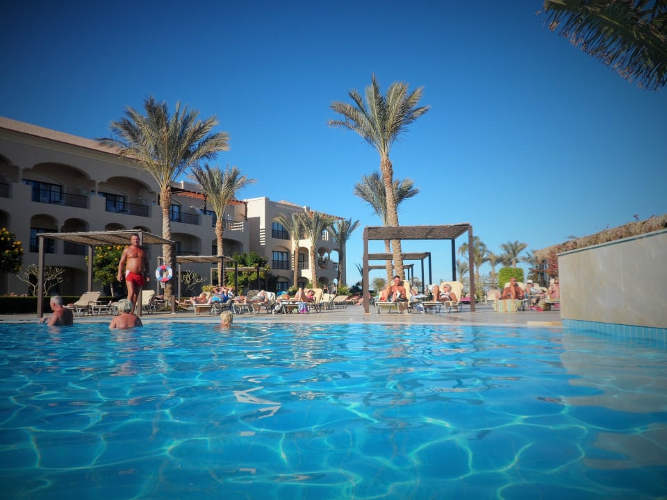 Super JAZ Aquamarine Resort