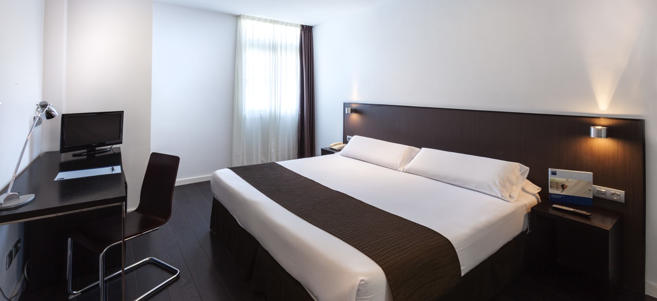 "Zimmer" Occidental Santa Cruz Contemporáneo (Santa Cruz