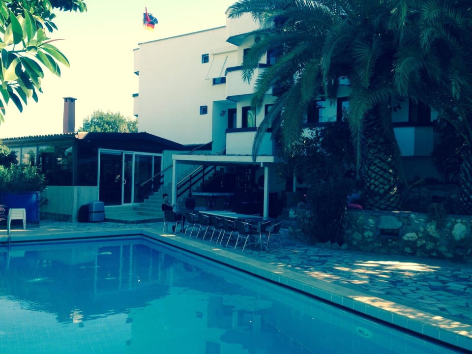 Bar & Poolbereich Hotel Orkinos