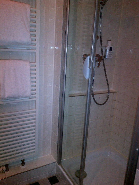 Bad (Dusche) Hotel am Borsigturm