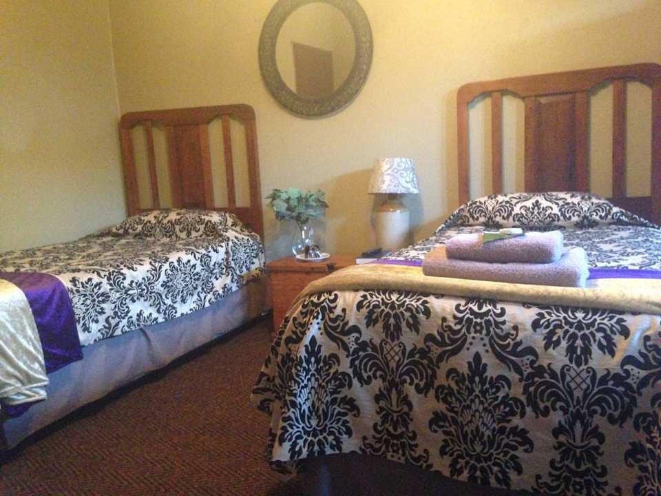 Double Room 5th Avenue Gooseberry Guesthouse