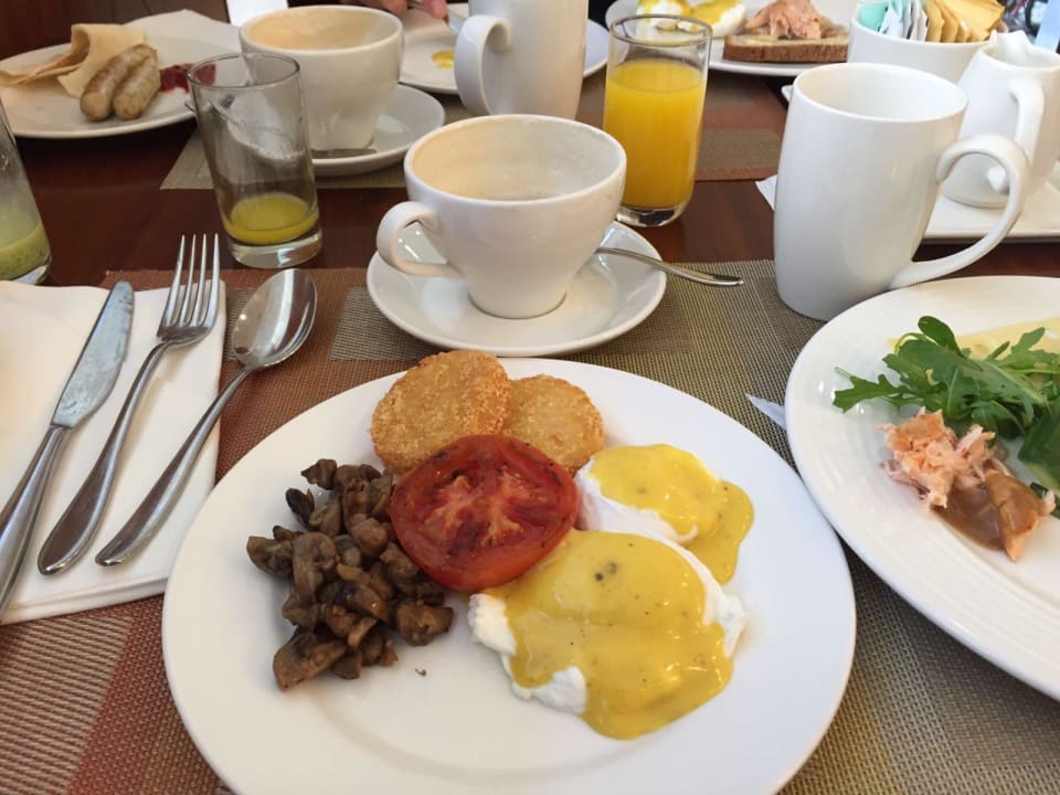 Frühstück im Büfettrestaurant Hotel Radisson Blu Abu Dhabi Yas Island