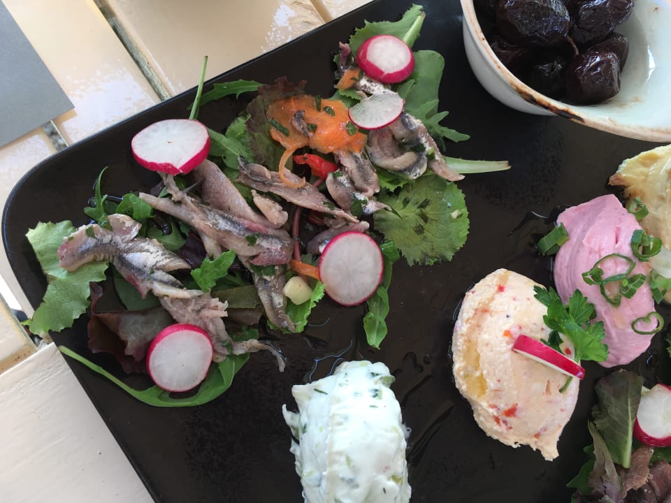 Gastro Villa Askamnia and Suites