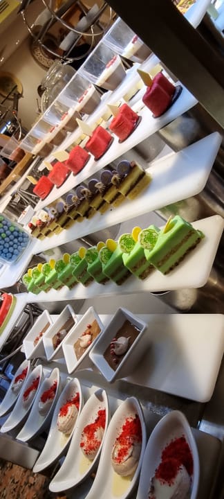Gastro Fort Arabesque - The West Bay