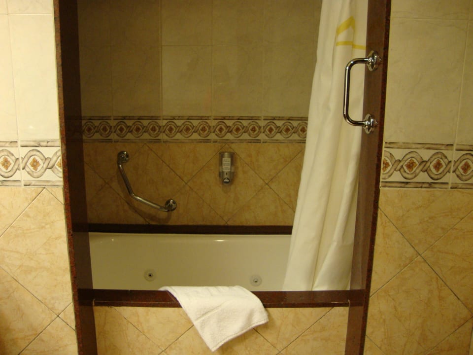 Junior Suite Innenseite - Badewanne mit Jacuzzi Hotel Riu Palace Riviera Maya