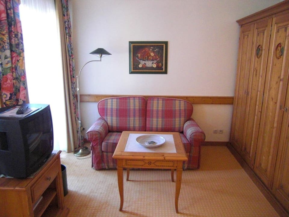 Sitzgruppe im Zimmer Hotel Zugspitze