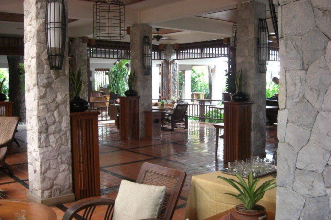 Lobby Woodlands Hotel & Resort
