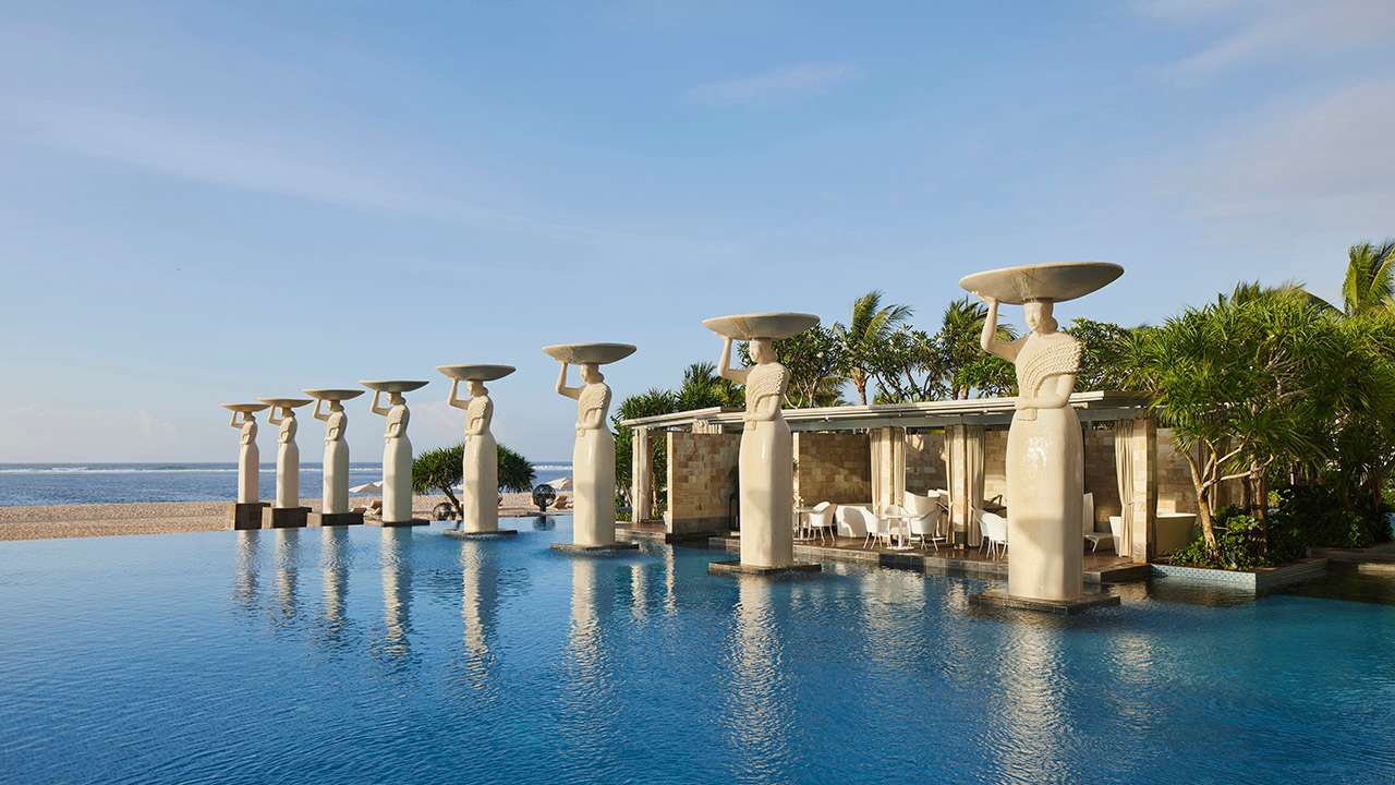 Pool The Mulia & Mulia Resort & Villas