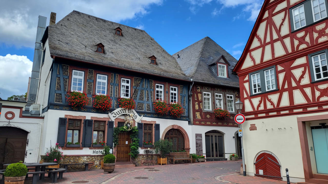 Außenansicht Hotel und Weinhaus Zum Krug