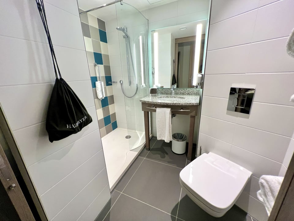 Zimmer Hampton by Hilton Düsseldorf City Centre
