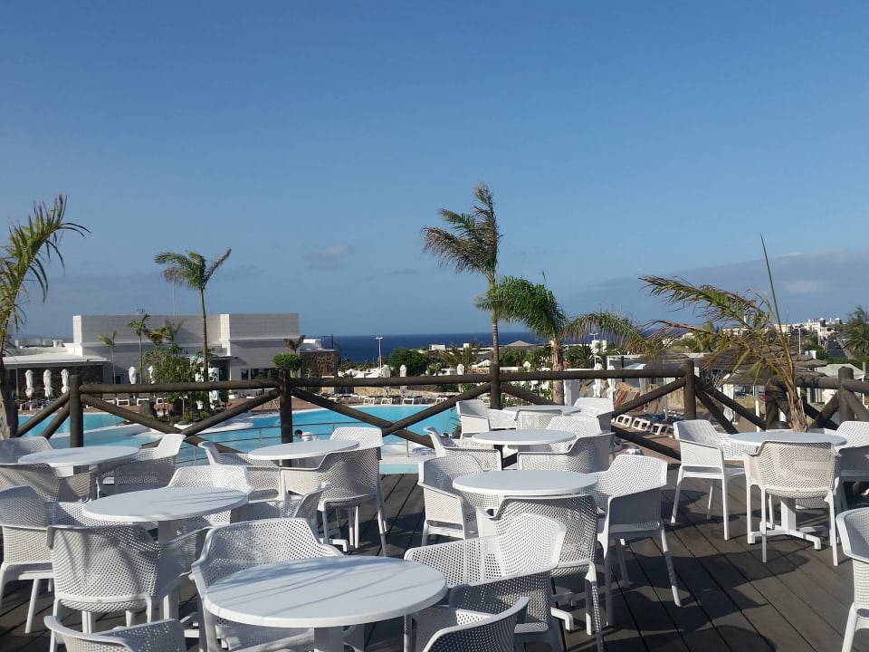 Poolbar,andere Seite Blick auf die Pools Labranda Alyssa Suite Hotel
