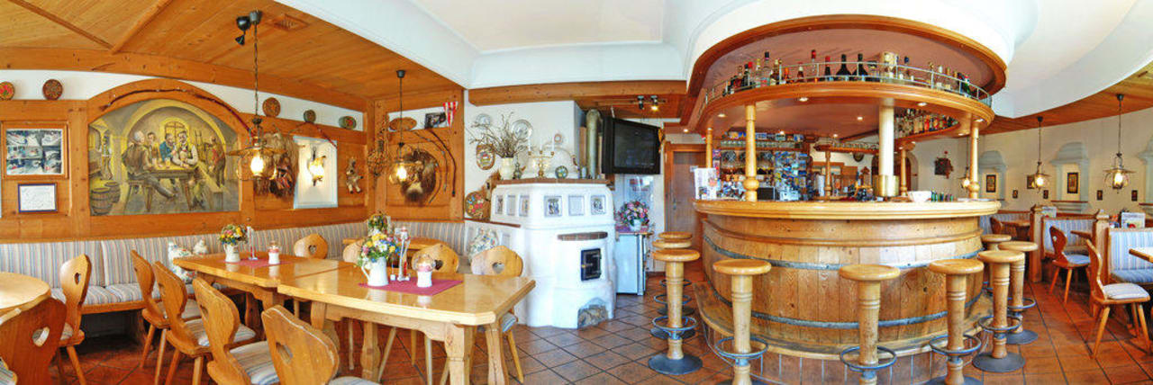 Bier- und Weinstube "Zum Faßl" Alpenhotel Kronprinz
