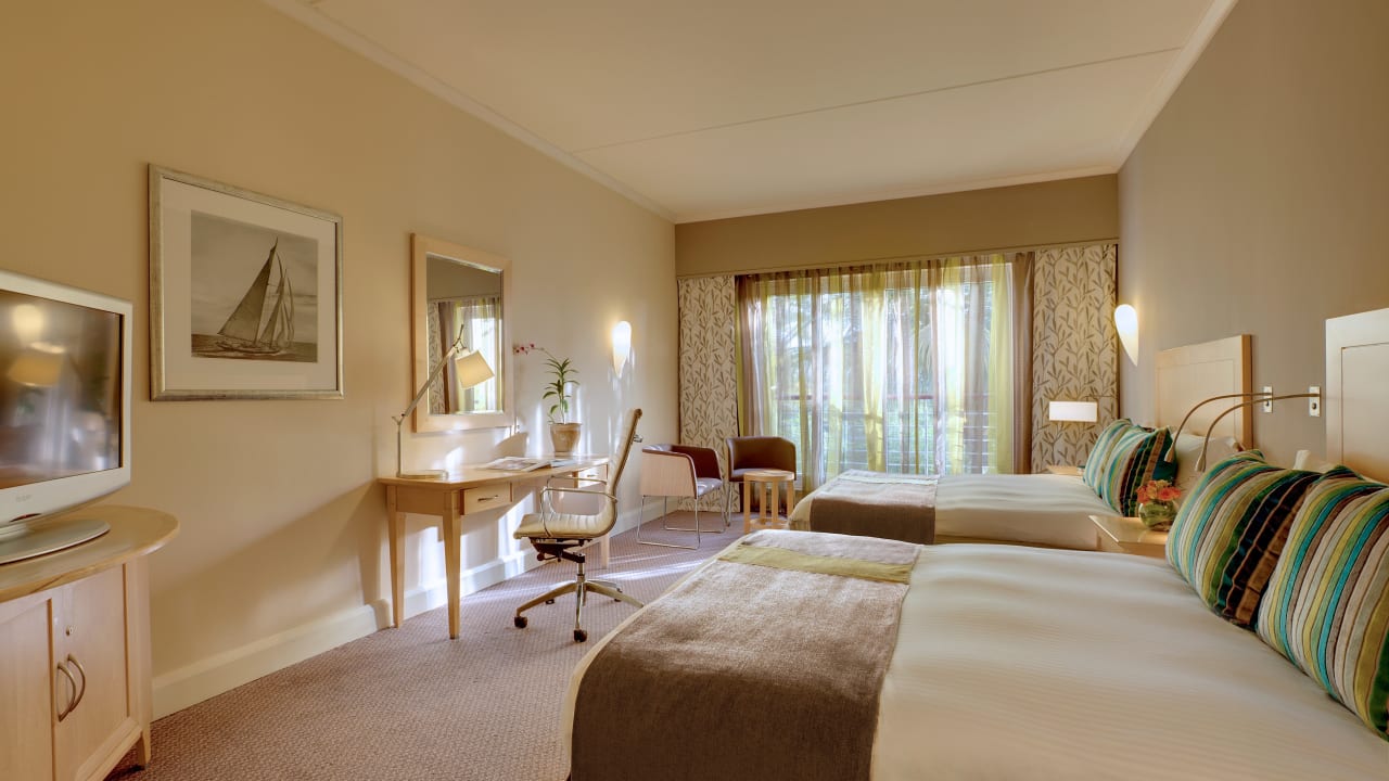 Zimmer Le Suffren Hotel And Marina