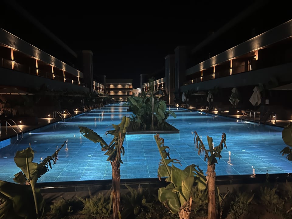 Pool Jacaranda Luxury Resort