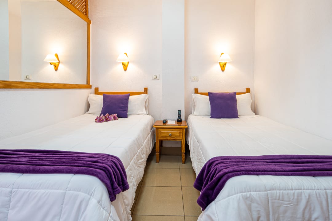 Zimmer Skyview Hotel