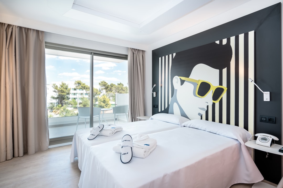Zimmer THB Naeco Ibiza