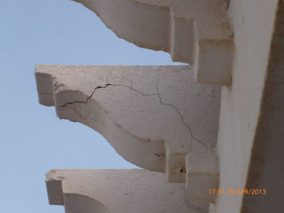 Vorsicht ist geboten,Balkon Hotel El Mouradi Djerba Menzel