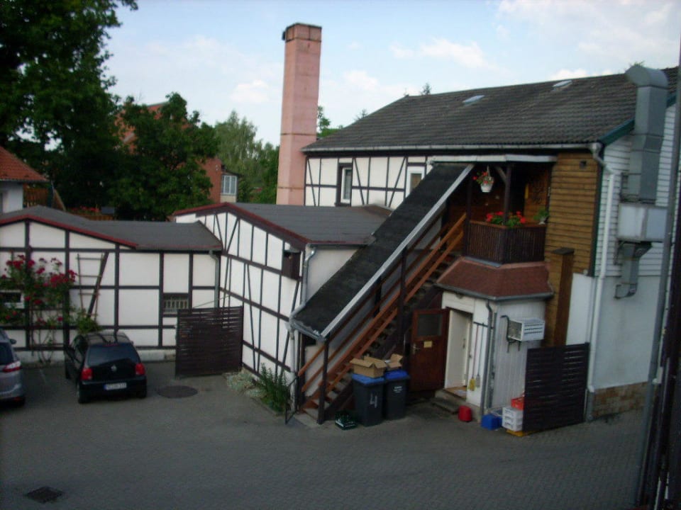 Blick in den Hof Hotel Kehrwieder am Kur-Cafe