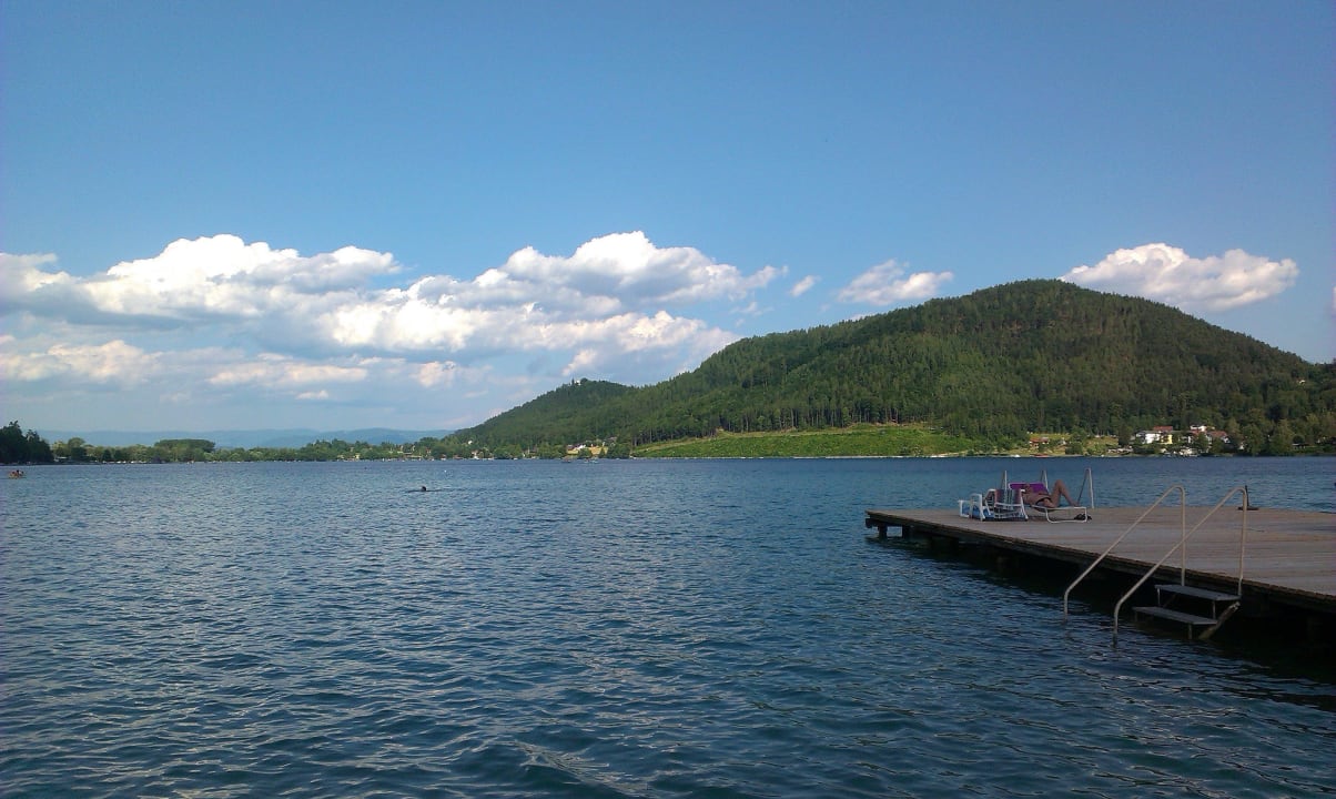 Blick vom hauseigenen Badesteg Strandpension Liane