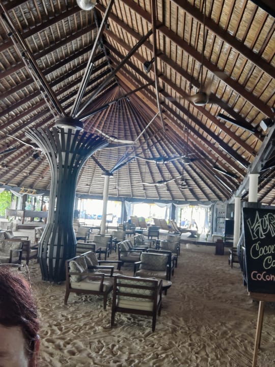 Lobby Kuredu Island Resort & Spa