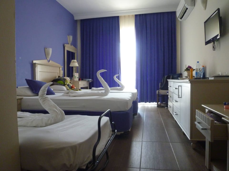 Zimmer Haupthaus 4.OG Club Turtas Beach Hotel