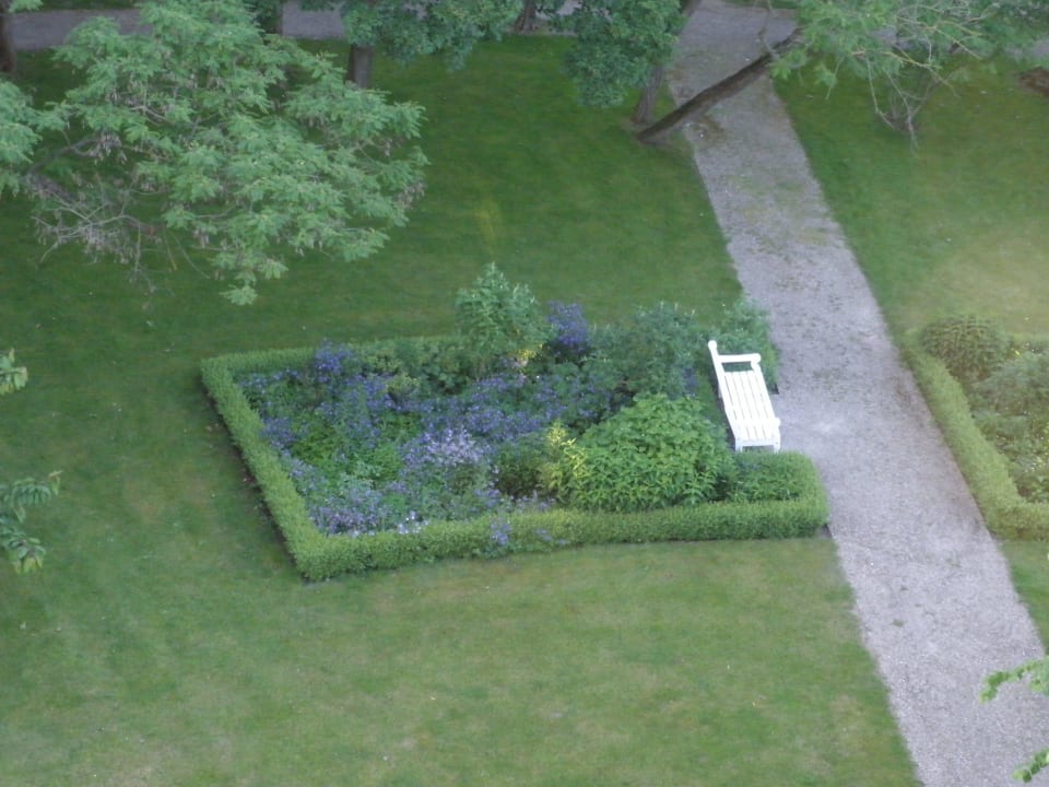 Blick aus dem Zimmer zum Garten Seehotel Großherzog von Mecklenburg