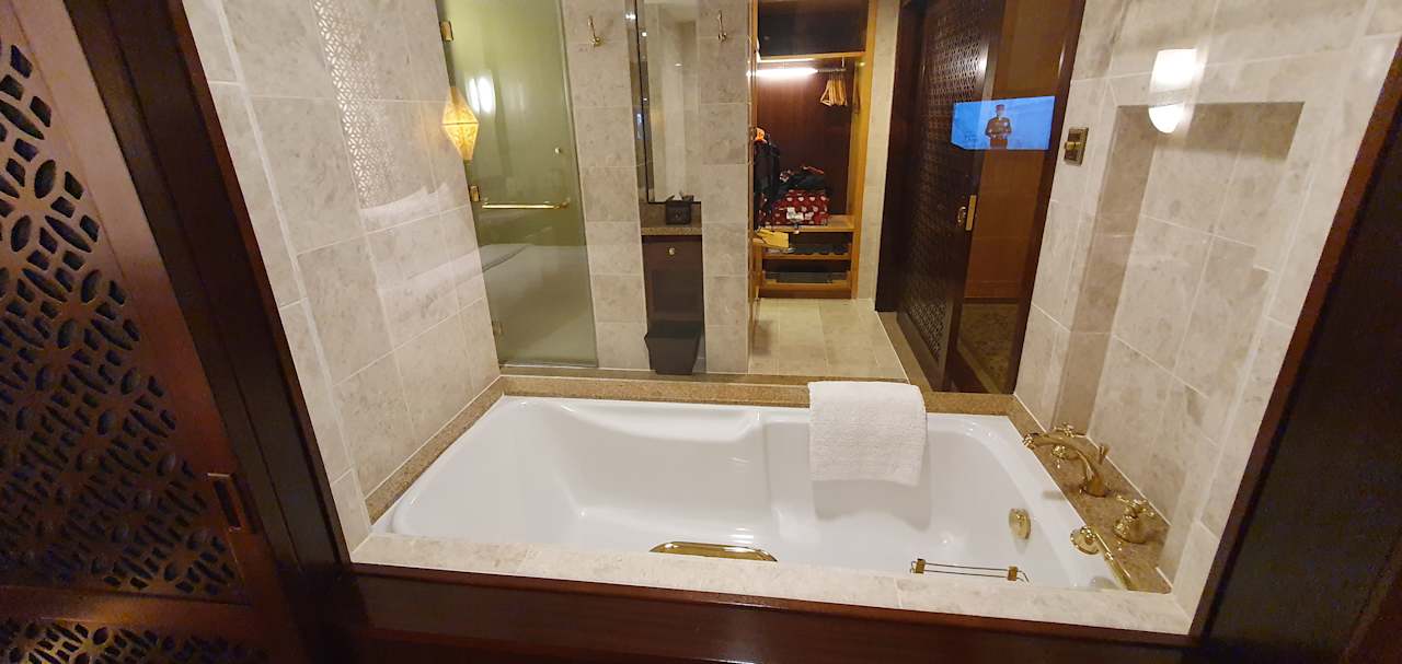 Zimmer Shangri-La Al Husn Resort & Spa