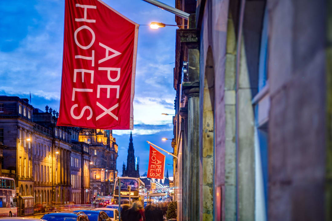 Apex Waterloo Place Hotel at night Hotel Apex Waterloo Place