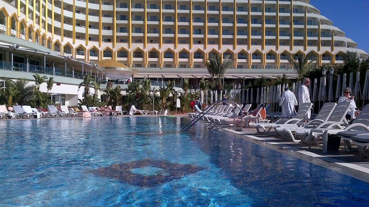 Auch im Januar draußen baden  Hotel Delphin Imperial