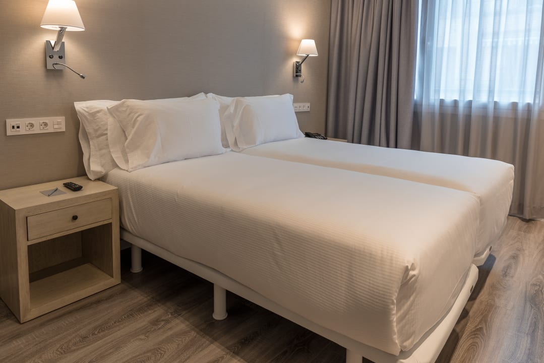 Zimmer Bilbao City Center by abba Suites
