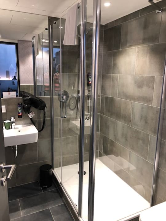 Zimmer Holiday Inn – the niu, Charly Frankfurt City