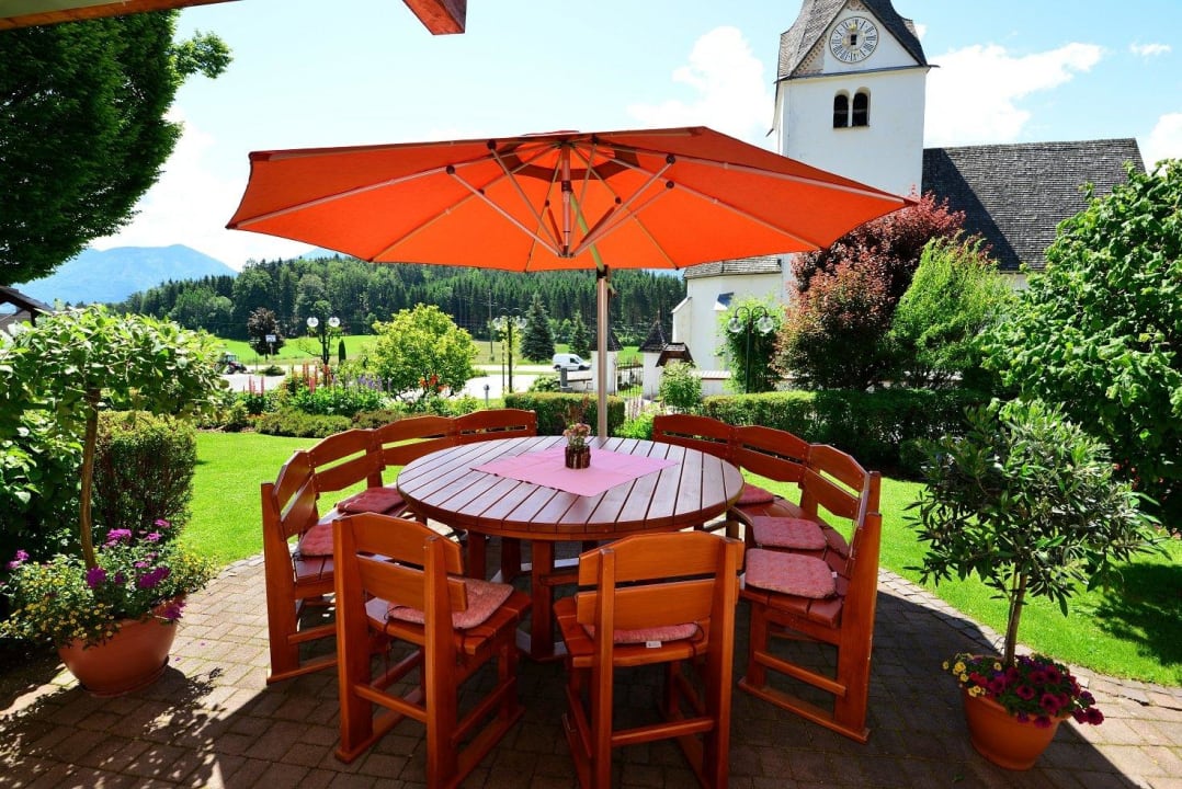 Außenansicht Gastgarten Gasthaus Gostisce Trattoria Ogris