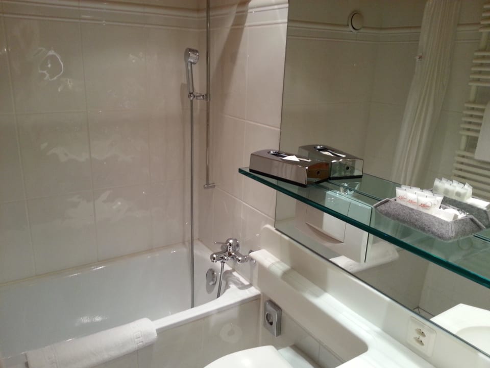 Bad Tradition Julen Hotel