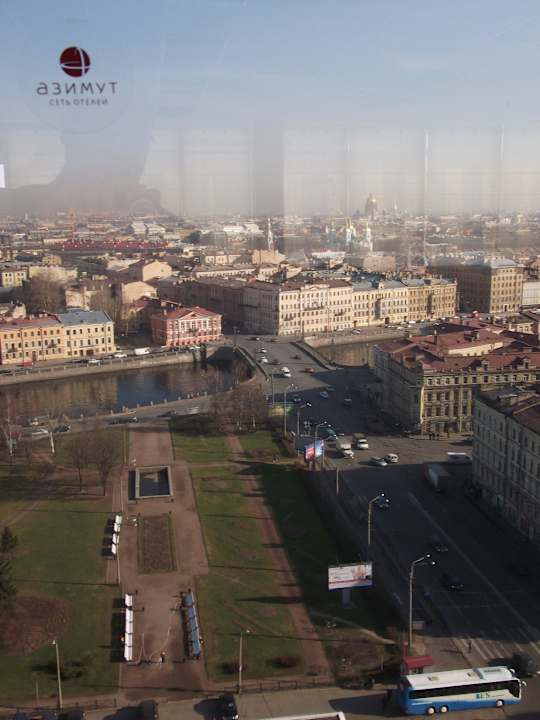 Вид на реку Фонтанку AZIMUT Hotel St. Petersburg