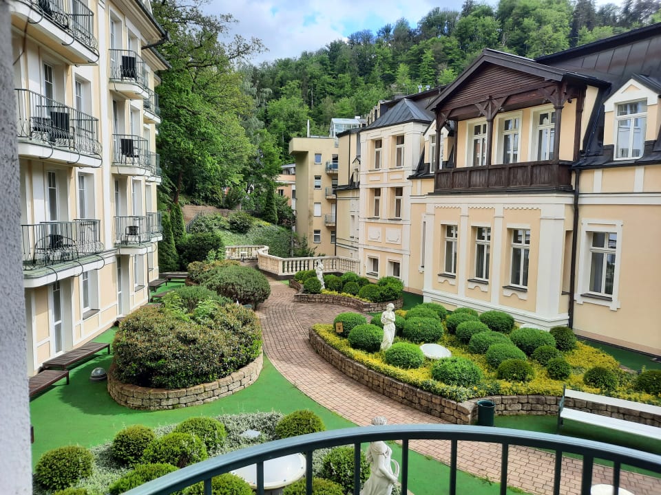Gartenanlage Carlsbad Plaza Medical Spa & Wellness Hotel