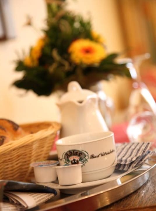 Frühstück am Bett Hotel Gasthof Adler