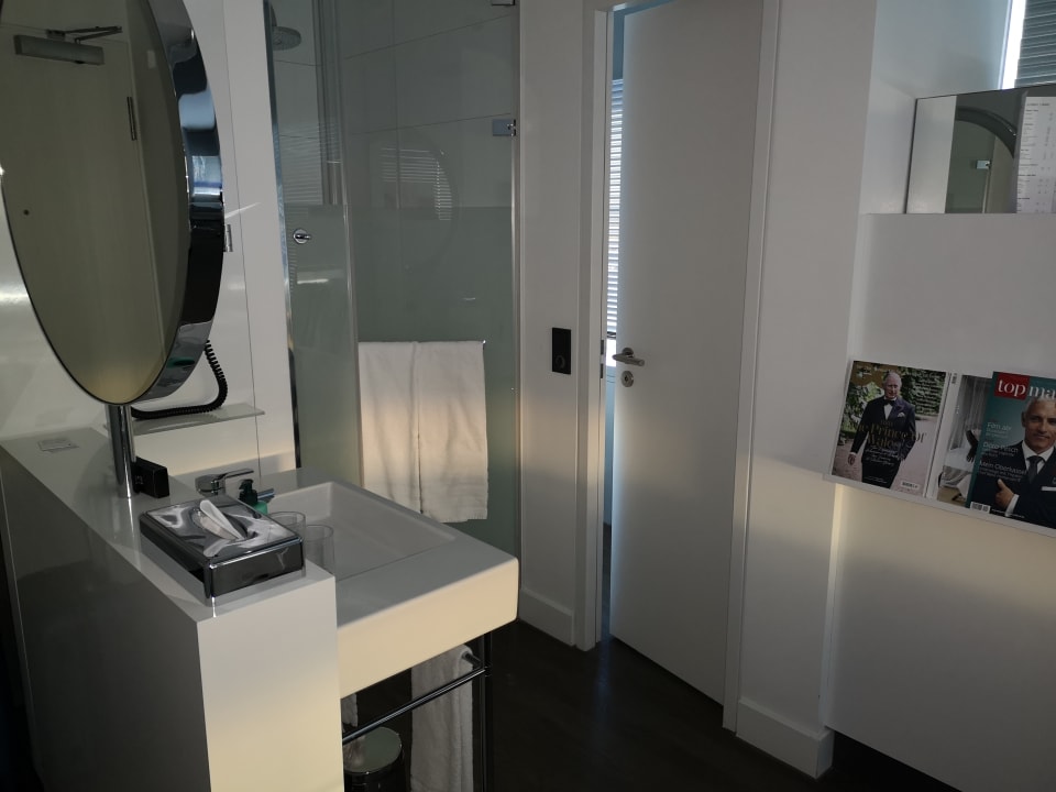 Zimmer INNSiDE by Meliá Düsseldorf Hafen