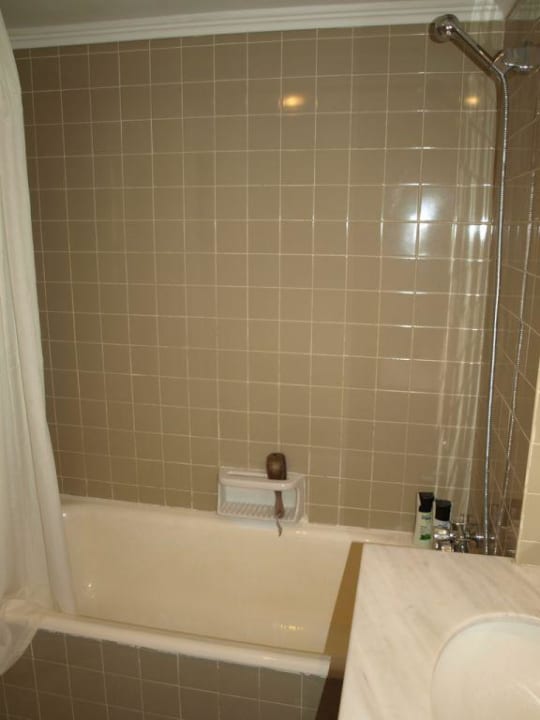 Badewanne Zimmer 318 Hotel Grecian Sands
