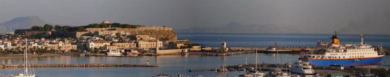 Blick auf Fortezza und Hafen vom Hoteldach  Aquila Porto Rethymnon Hotel