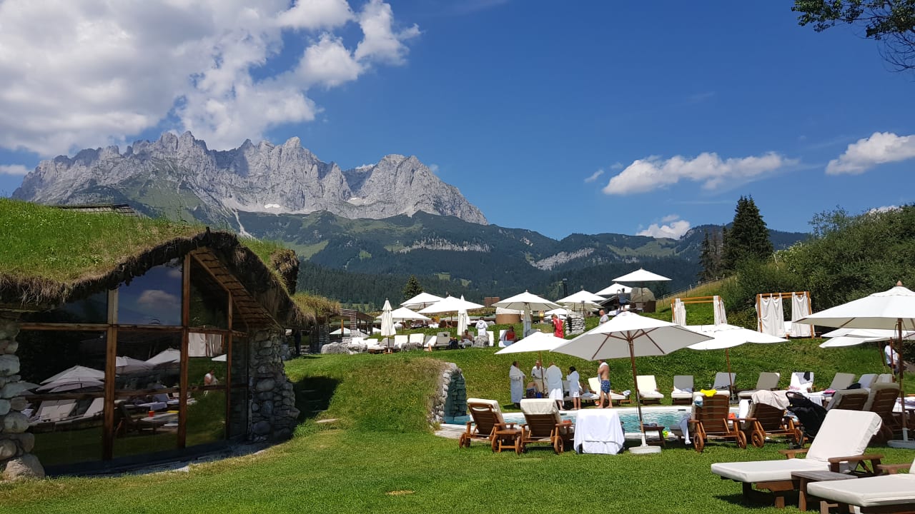 Außenansicht Biohotel Stanglwirt