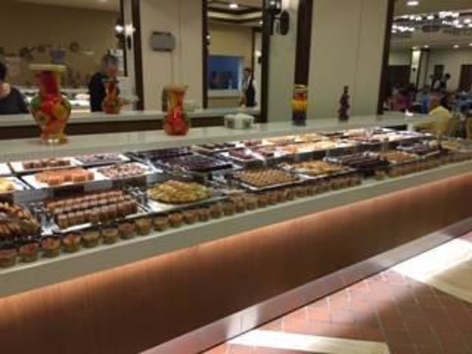 Nachtisch überreichlich Salamis Bay Conti Resort Hotel & Casino