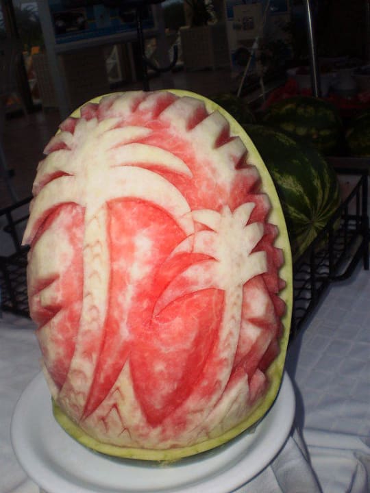 Melonenkunst  Calimera One Resort Jockey