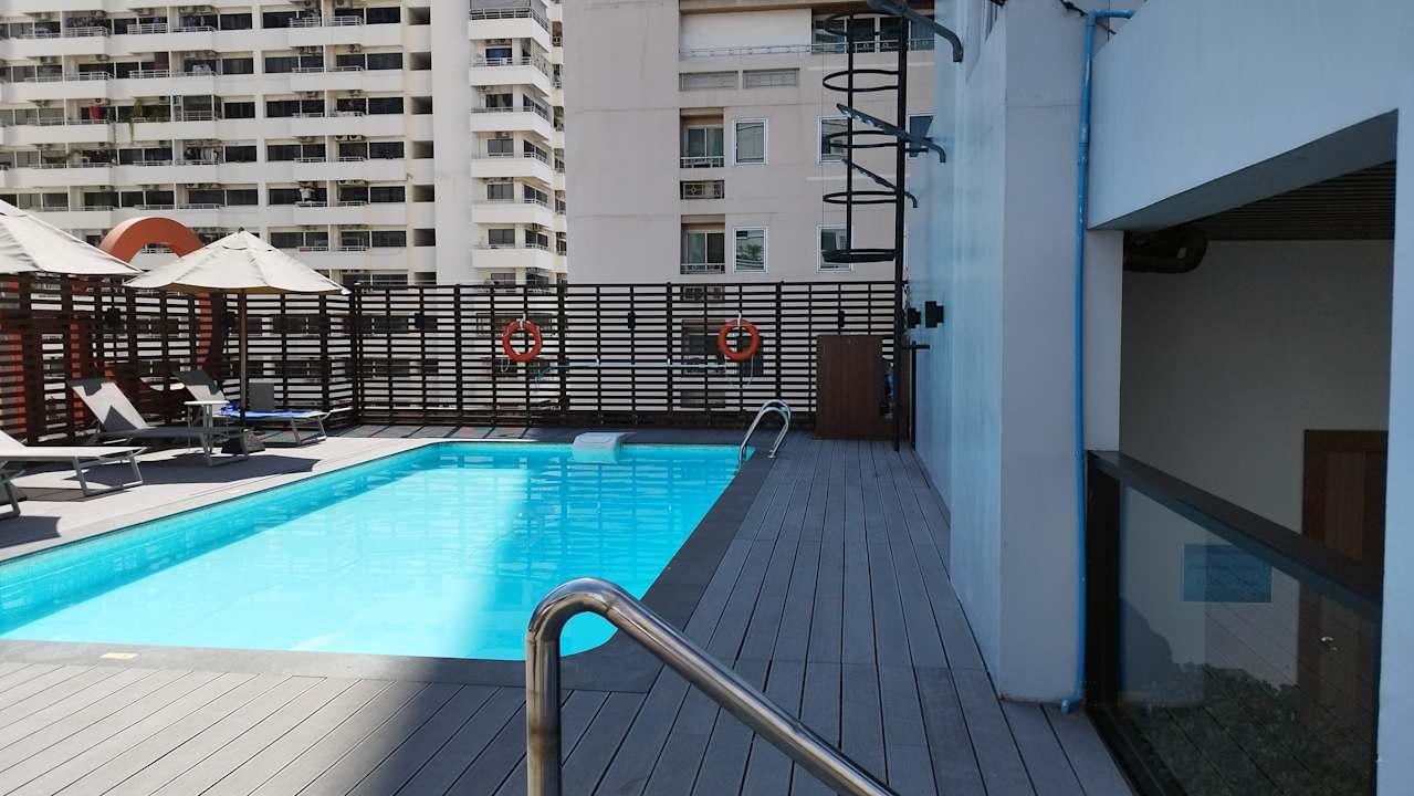 Pool Citrus Suites Sukhumvit 6 by Compass Hospitality