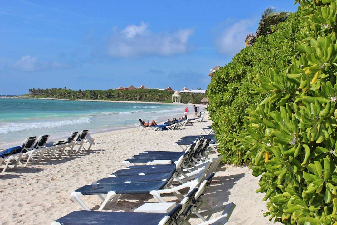 Strand mit freien Liegen Grand Palladium Kantenah Resort & Spa